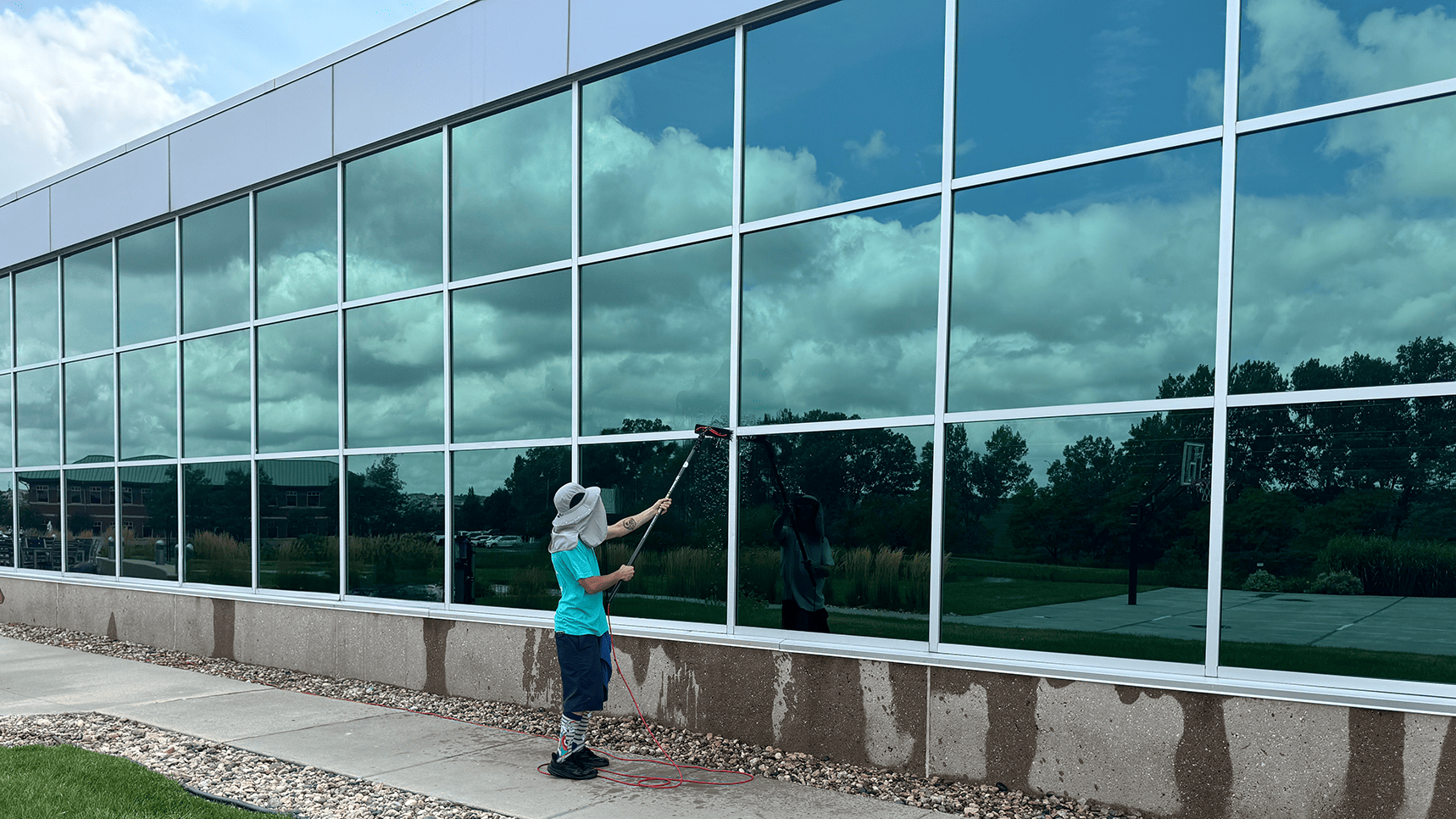 Commercial Window Cleaning The Quickest Way To Elevating Your Business Environment (1)