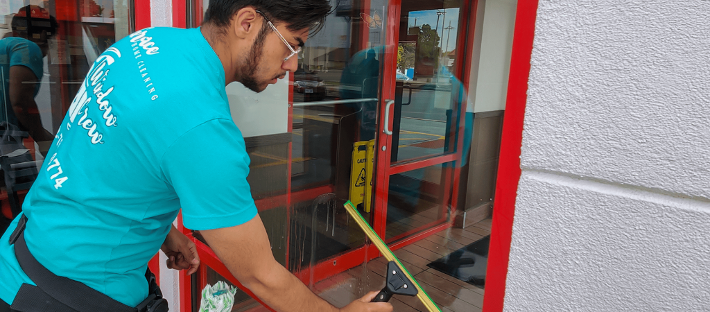Commercial window cleaning services for Omaha, Nebraska